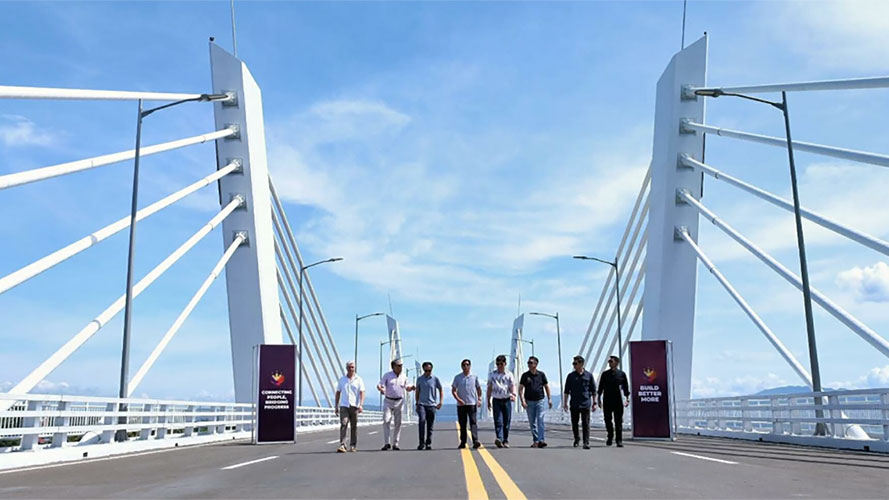 PBBM-Marcos-Bucana-Bridge