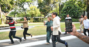 Marcos debunks health rumors