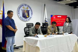 DepEd, DPWH begin construction of 20,000 classrooms DepEd, DPWH begin construction of 20,000 classrooms