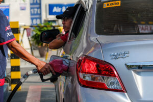 Oil firms cut diesel, kerosene prices for third week in a row