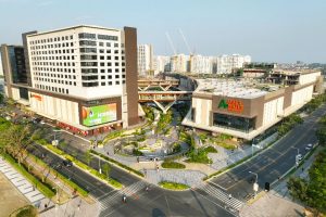 Arca South opens Main Street linking mall, transport hub