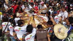 Alaska Milk Corp. supports livelihoods of Esperanza halo-halo vendors at 7th Halo-Halo Festival in Sultan Kudarat