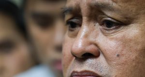 Philippines drug war enforcer urges president to not hand him over to ICC