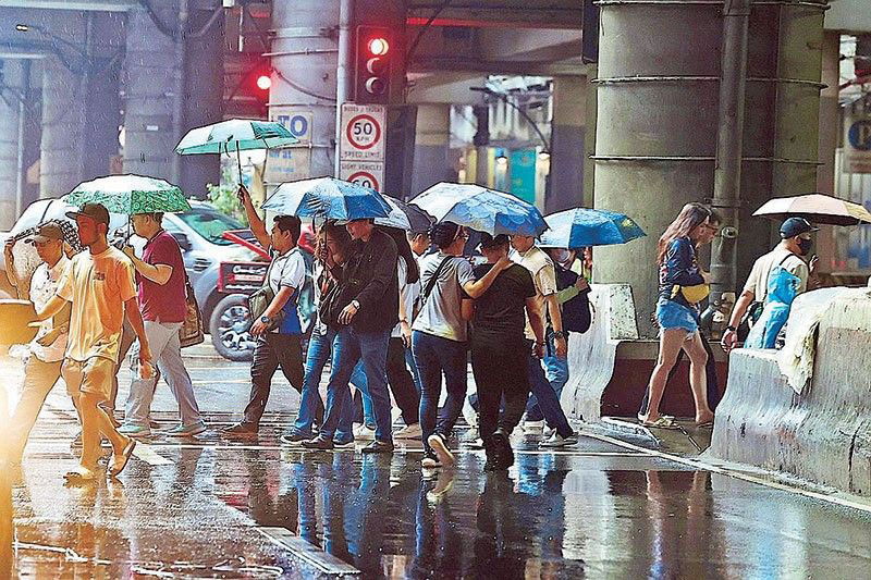 rain-pedestrian-philstar
